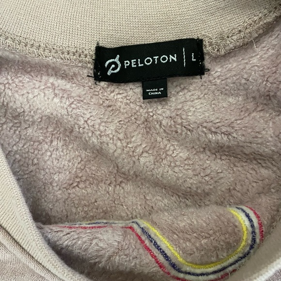 Peloton Fleece lined Sweatshirt Women’s Large Light Purple Logo Long Sleeve - Picture 2 of 8